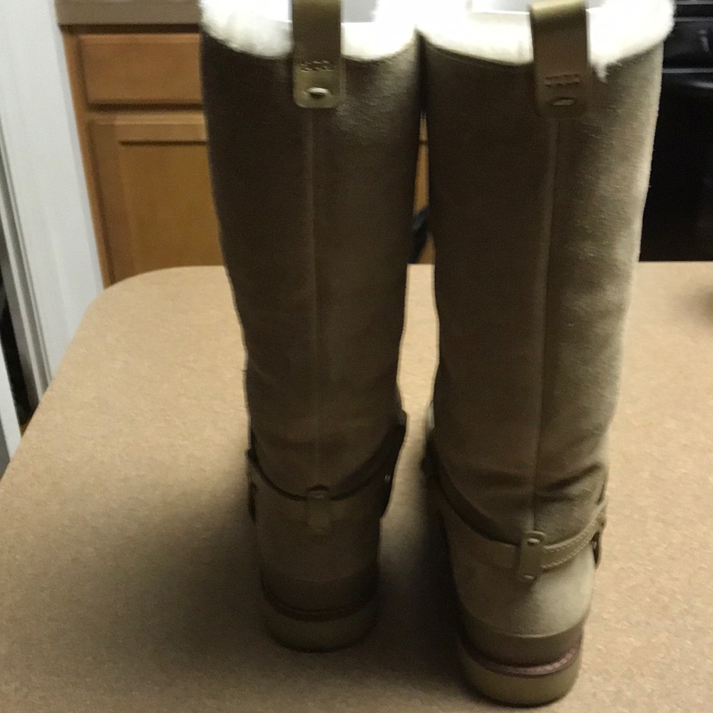 Tory Burch Dana Desert Shearling Boots - Picture 4 of 8